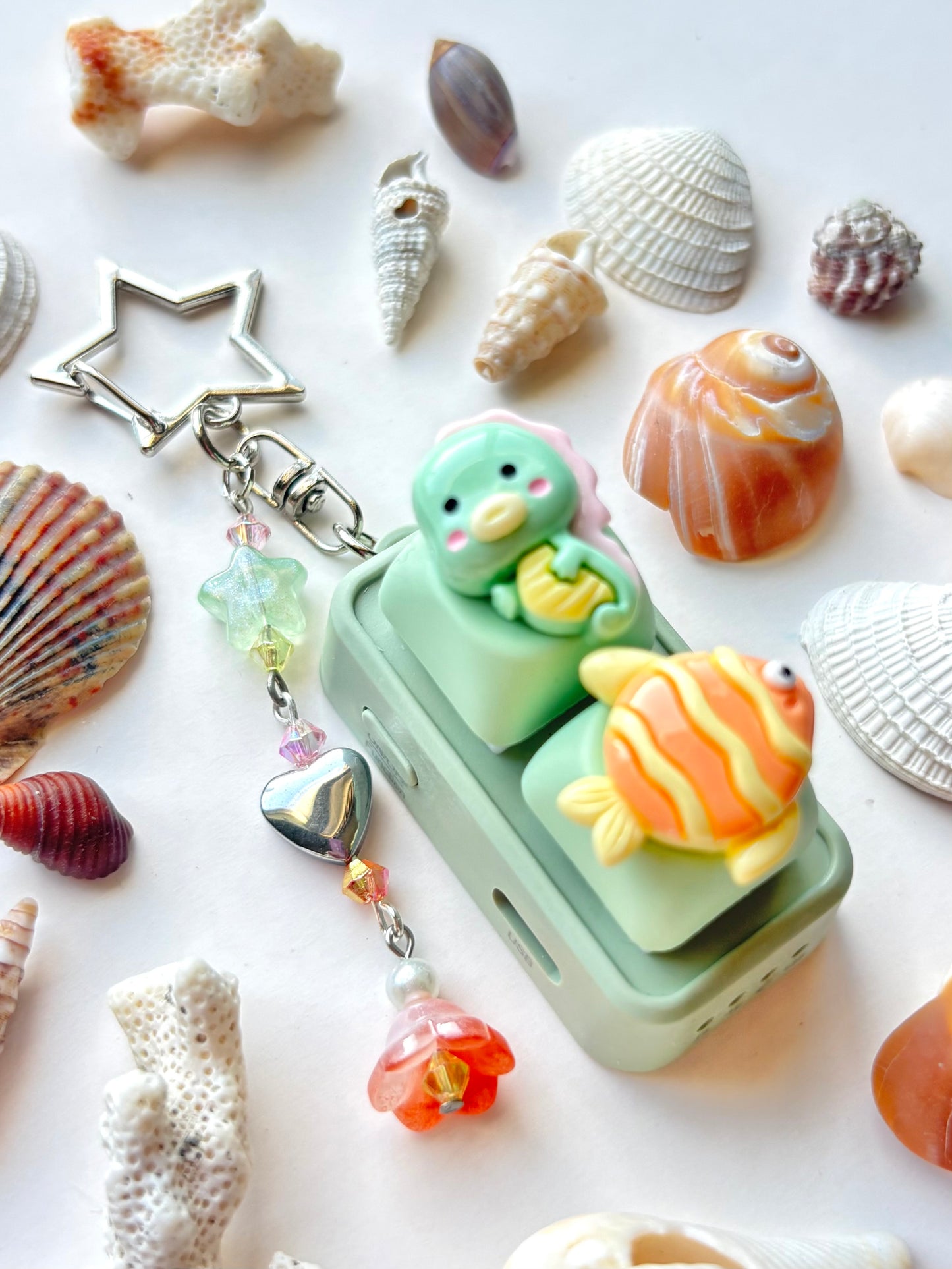 Mini Keyboard Page Turner | Green Seahorse and Clownfish 🐠🔸