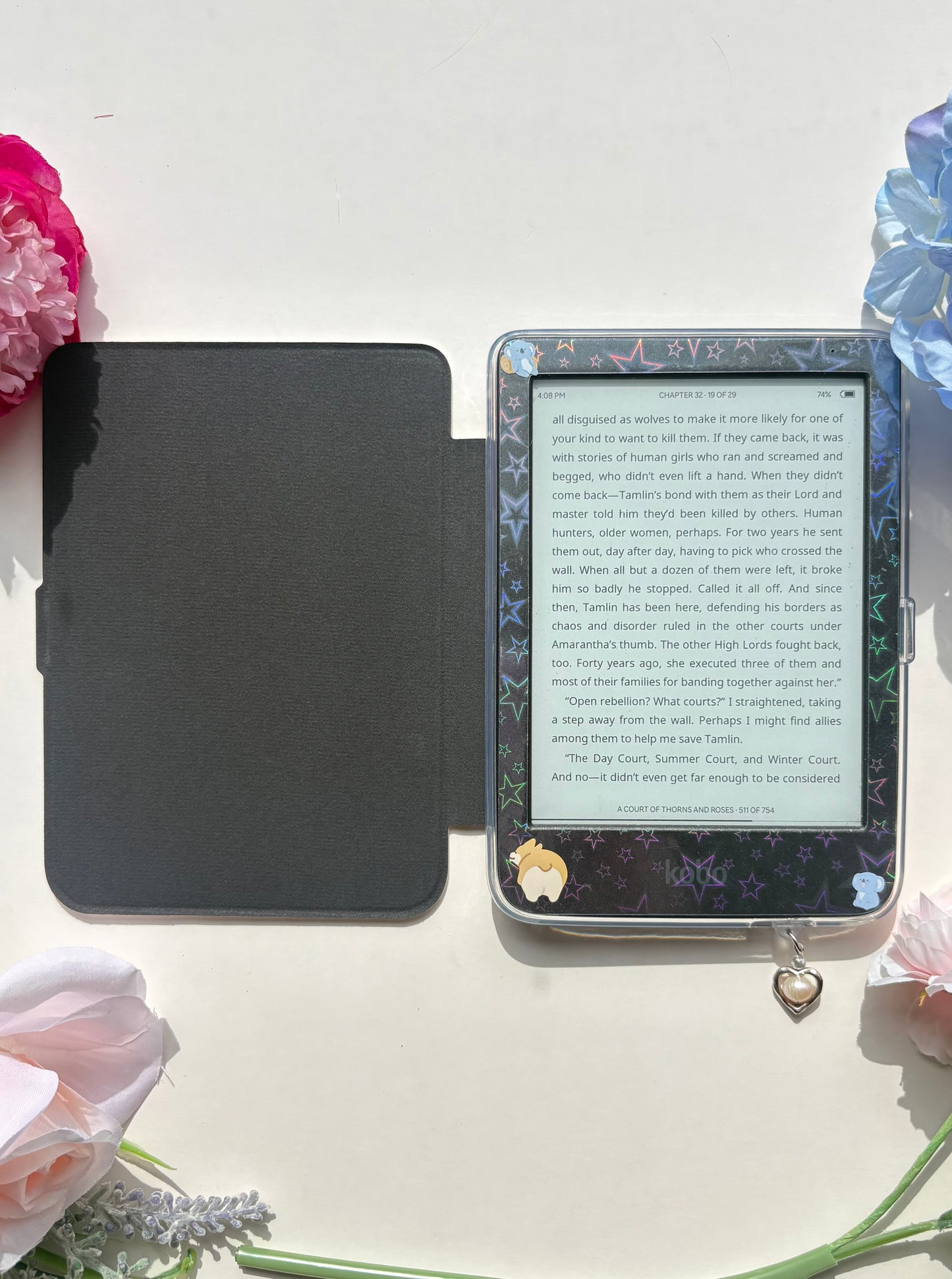 White Magnetic Kobo Clara Case 🐚