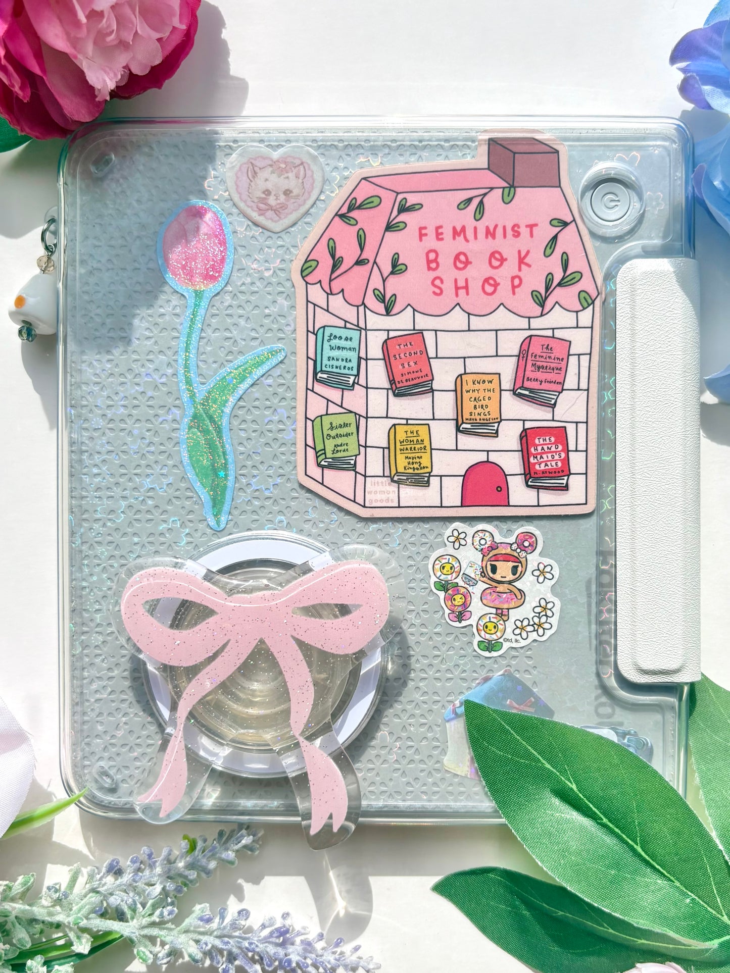 White Magnetic Kobo Libra Case 🤍