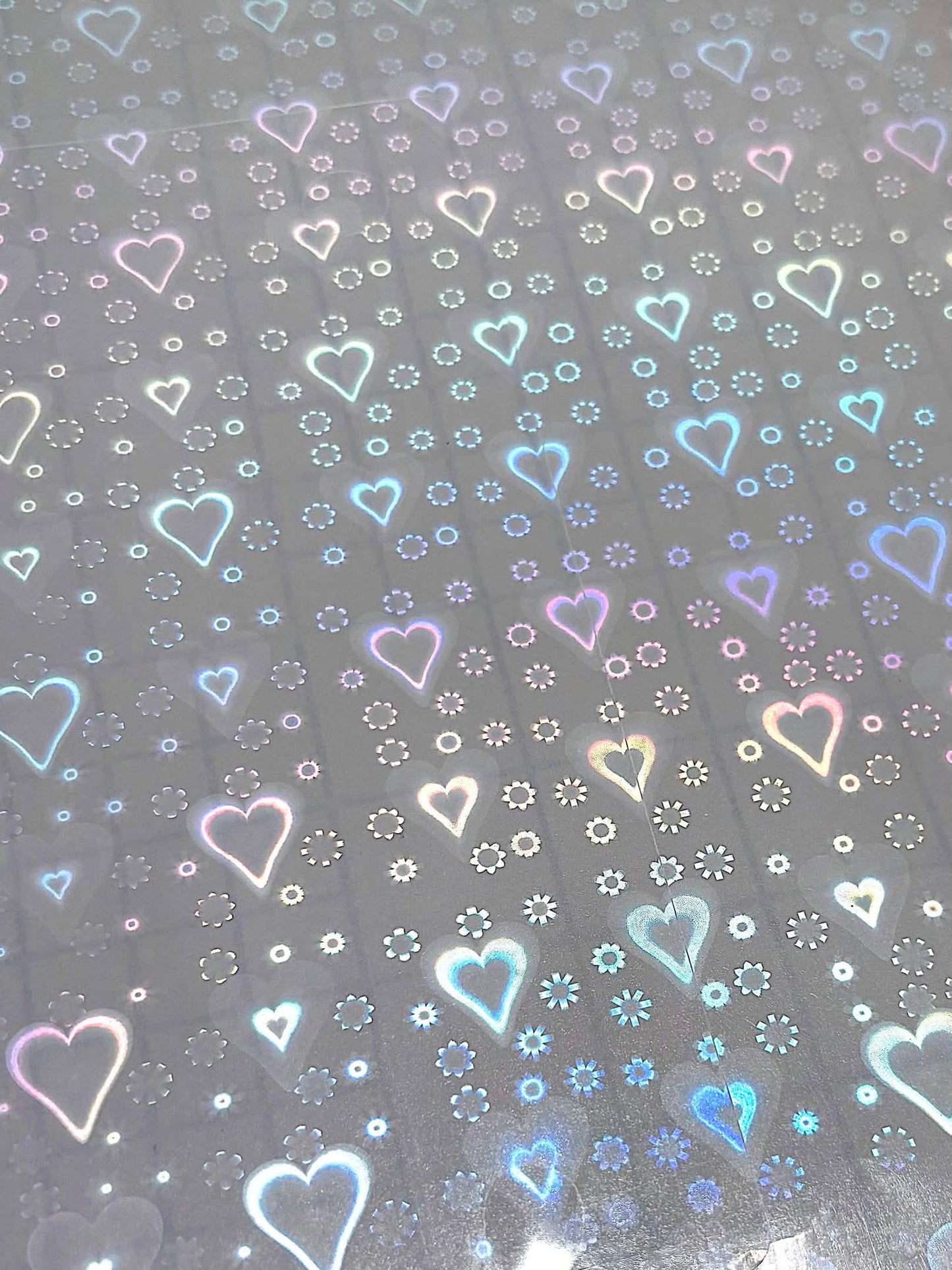 Holographic E-Reader Skin | Hearts